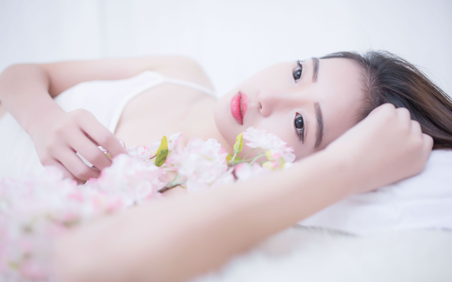 加拿大阿尔伯塔省侨界举办纪念世界反法西斯战争胜利80周年音乐会